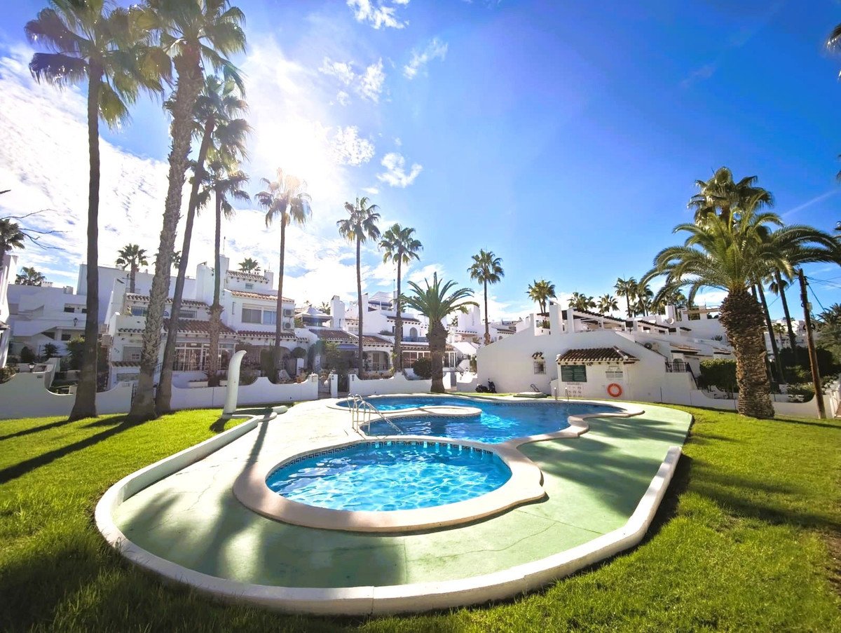2 Bed Top Floor Apartment in Villamartin