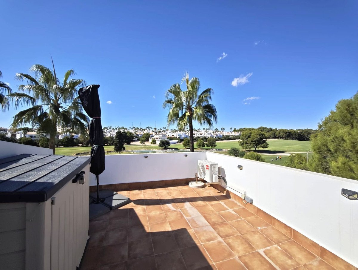 2 Bed Top Floor Apartment in Villamartin