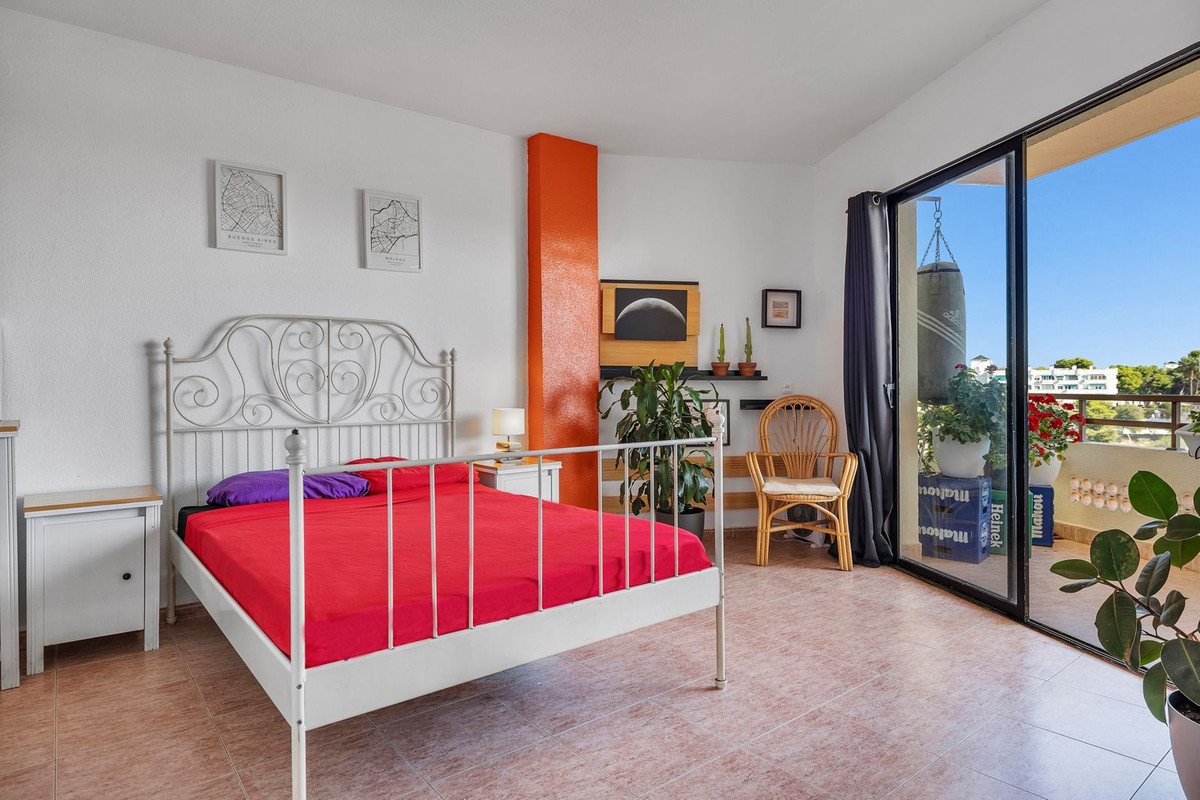 1 Bed Middle Floor Apartment in Torremolinos