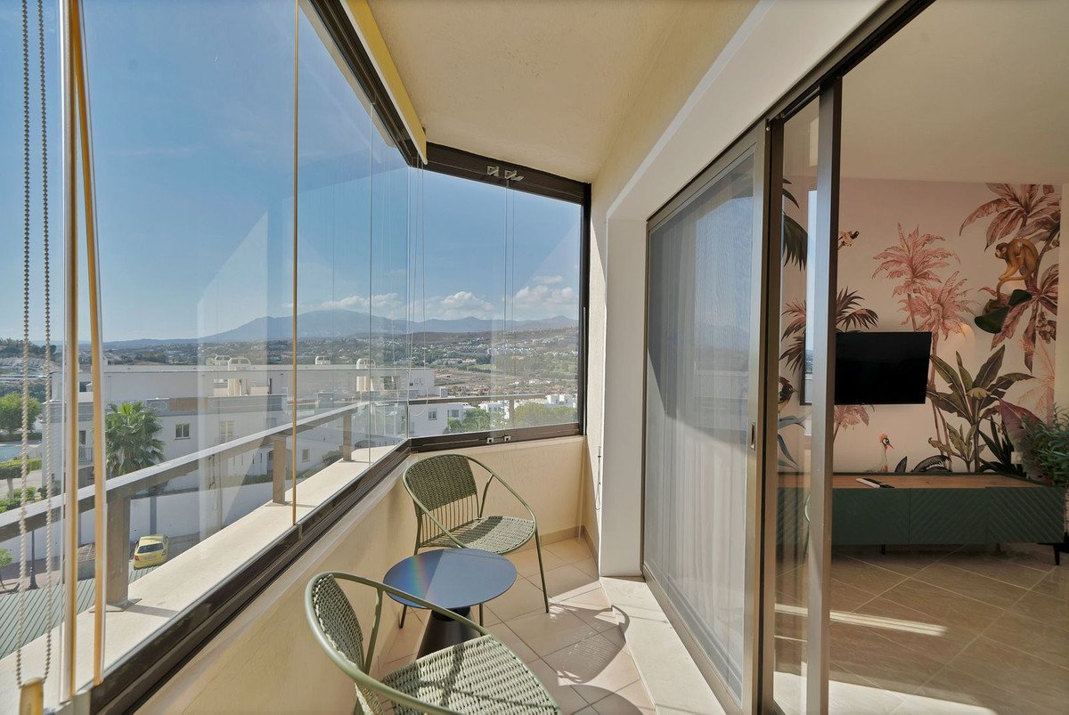 1 Bed Middle Floor Apartment in Estepona