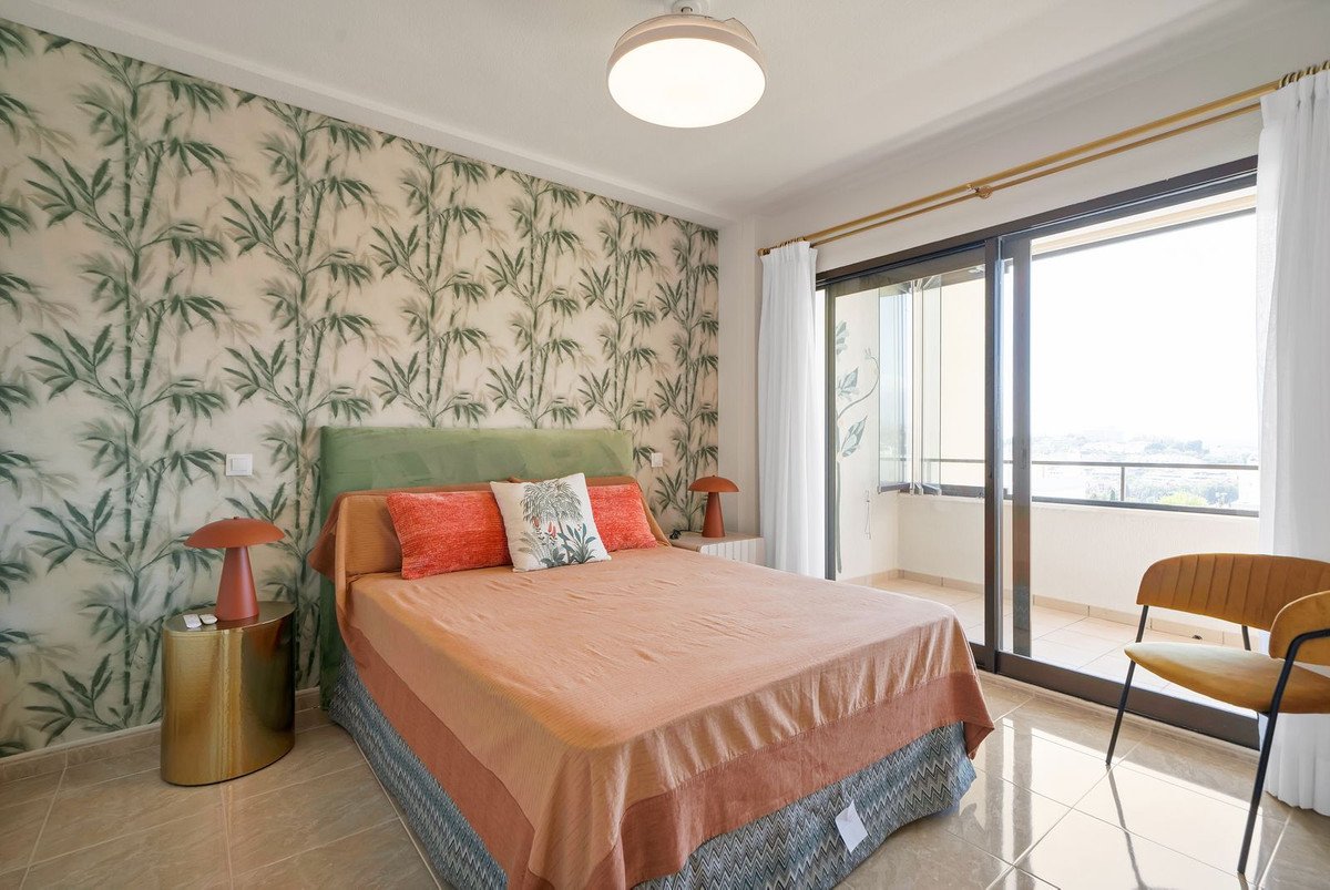 1 Bed Middle Floor Apartment in Estepona