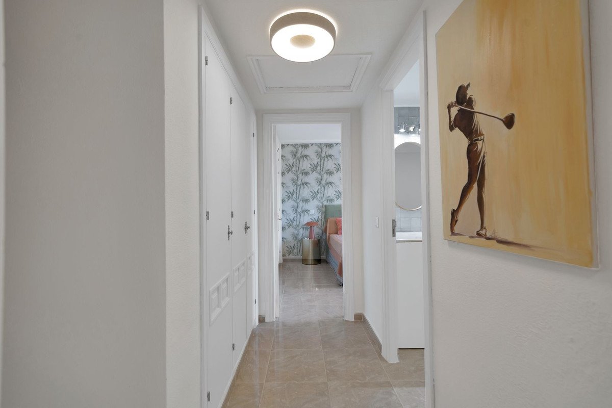 1 Bed Middle Floor Apartment in Estepona