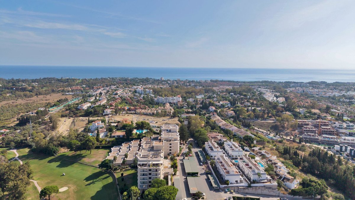1 Bed Middle Floor Apartment in Estepona