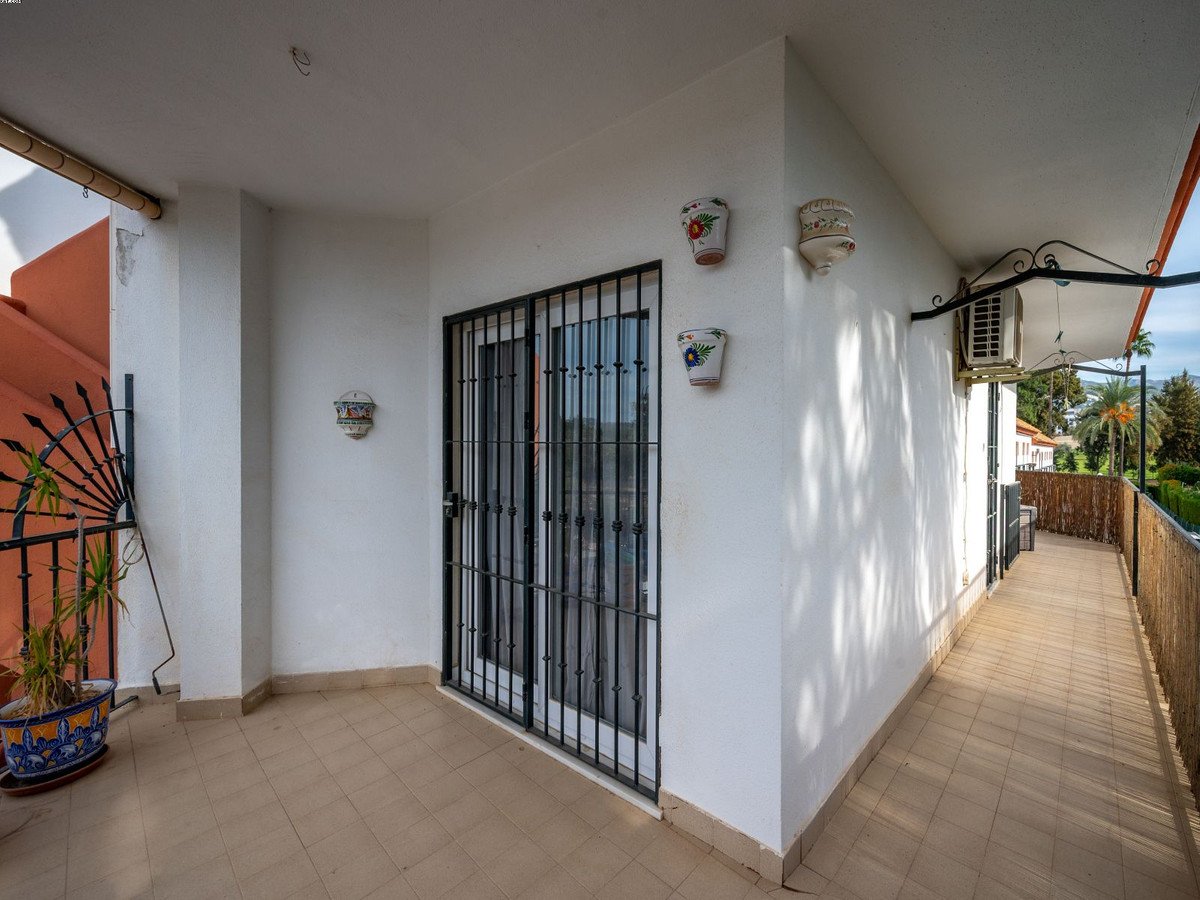 2 Bed Middle Floor Apartment in Mijas Golf