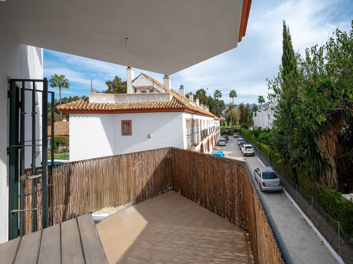 2 Bed Middle Floor Apartment in Mijas Golf