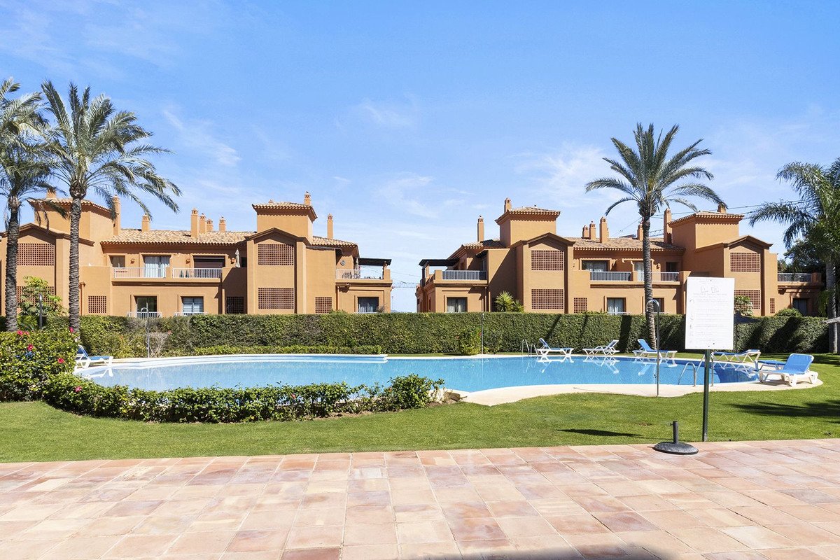 2 Bed Ground Floor Apartment in Atalaya
