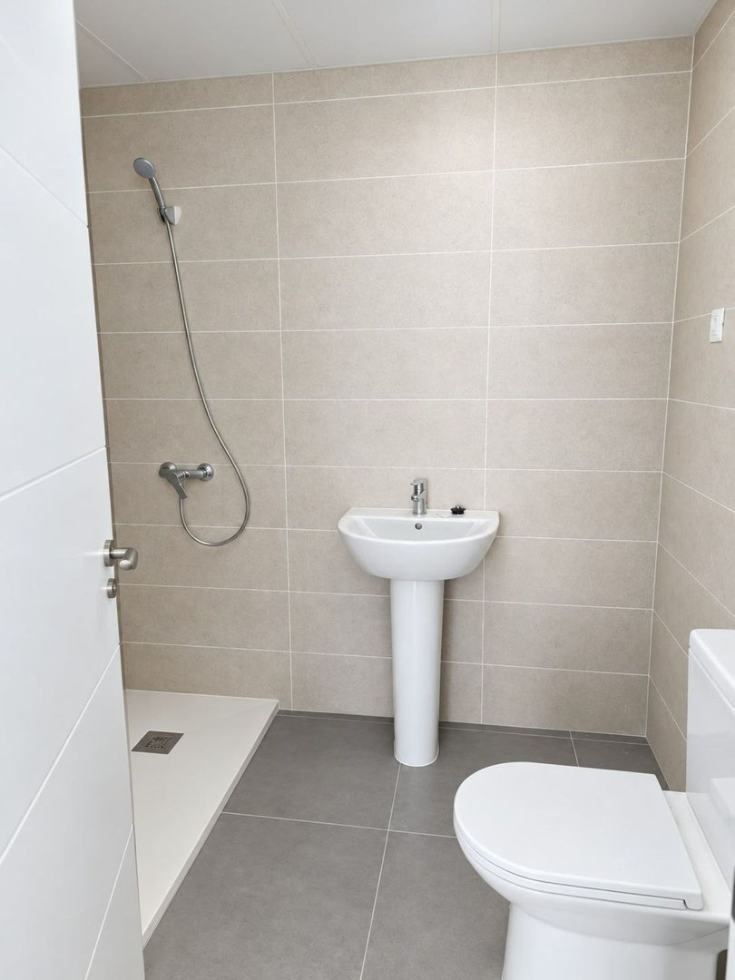 3 Bed Middle Floor Apartment in Benalmadena Costa