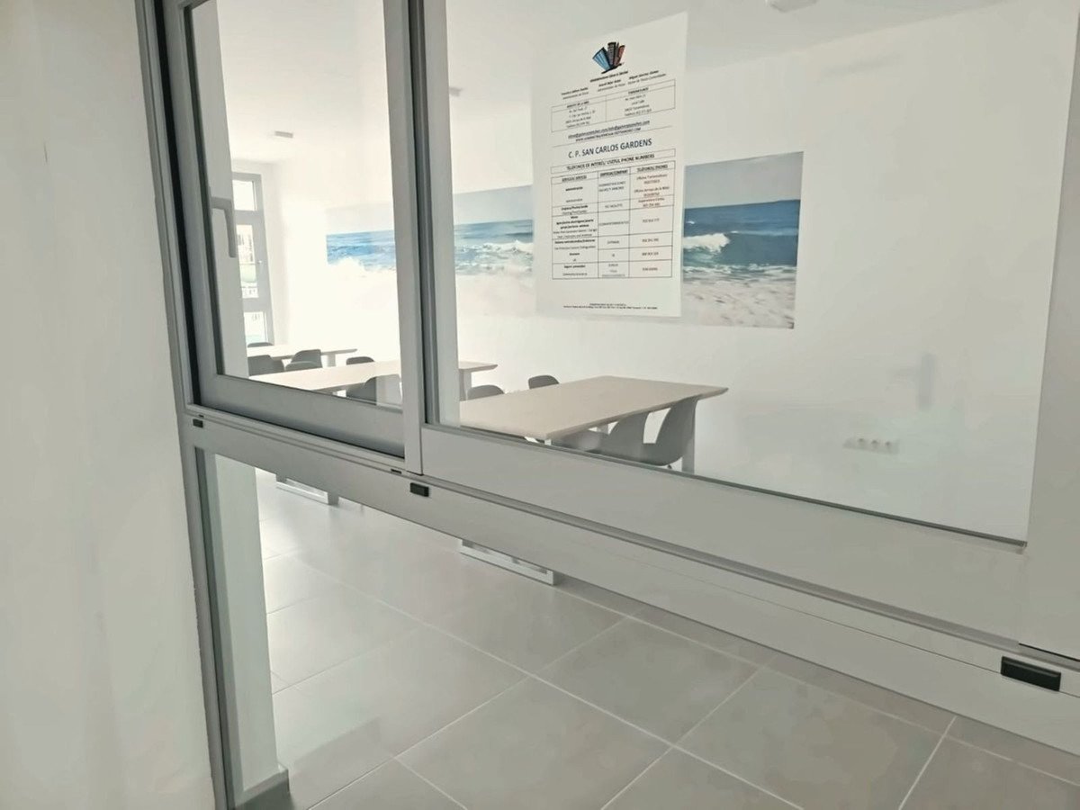 3 Bed Middle Floor Apartment in Benalmadena Costa
