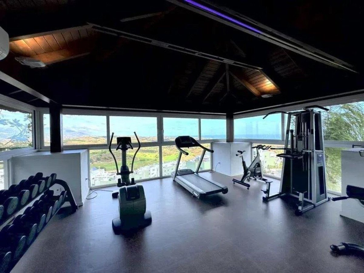 2 Bed Ground Floor Apartment in Calanova Golf