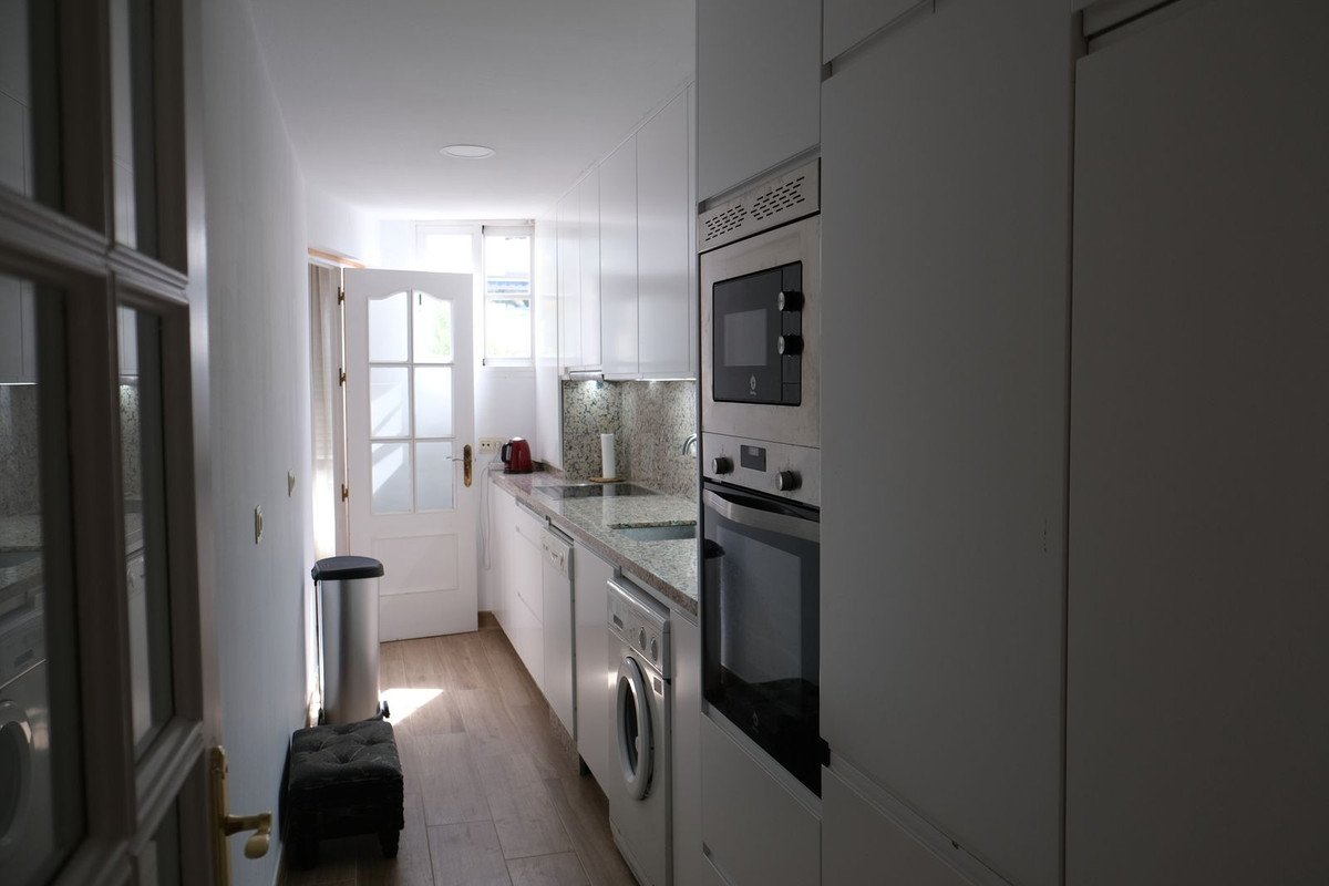 3 Bed Middle Floor Apartment in Marbella
