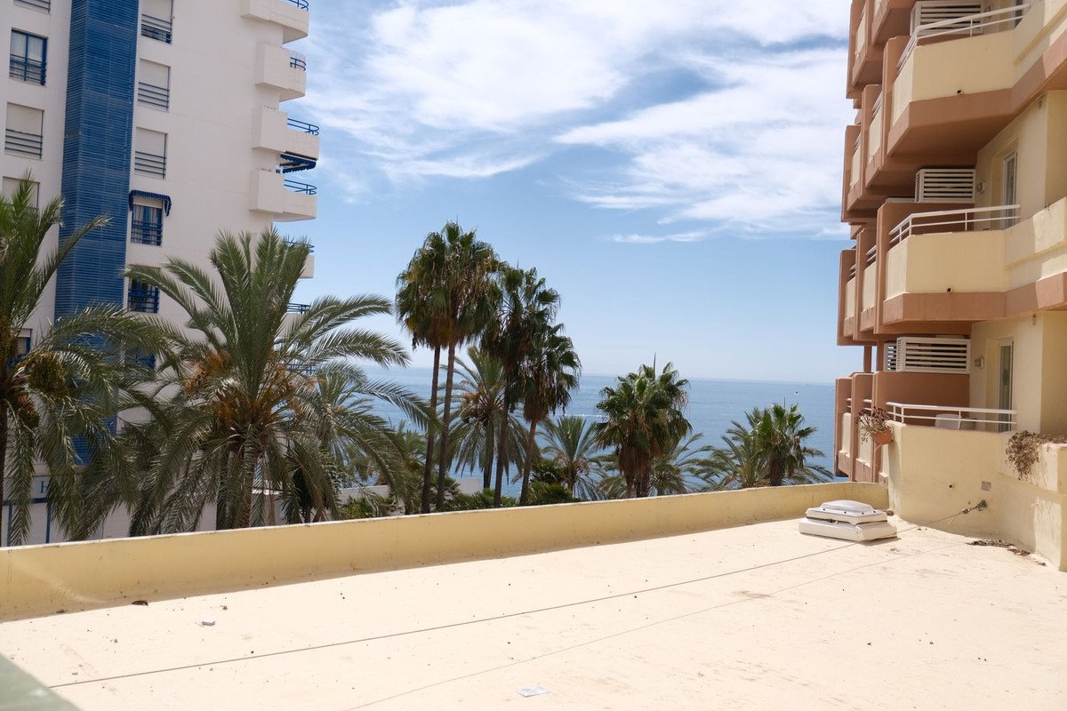 3 Bed Middle Floor Apartment in Marbella