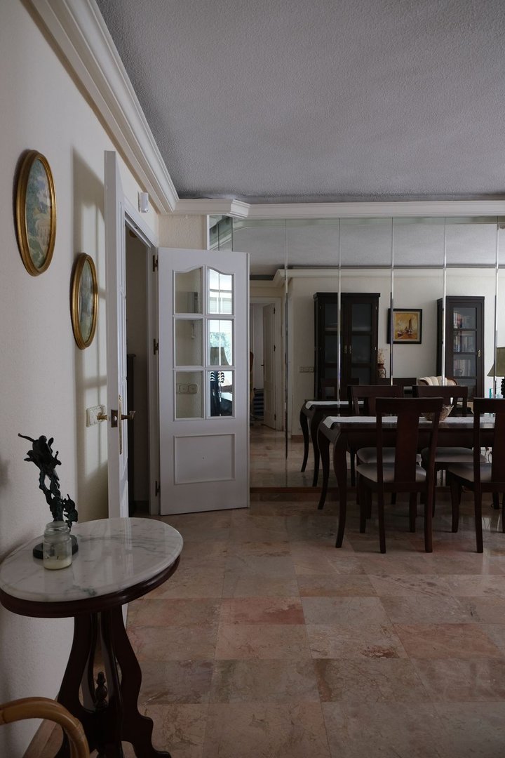 3 Bed Middle Floor Apartment in Marbella