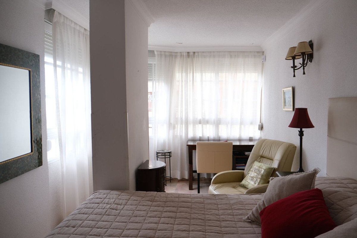 3 Bed Middle Floor Apartment in Marbella