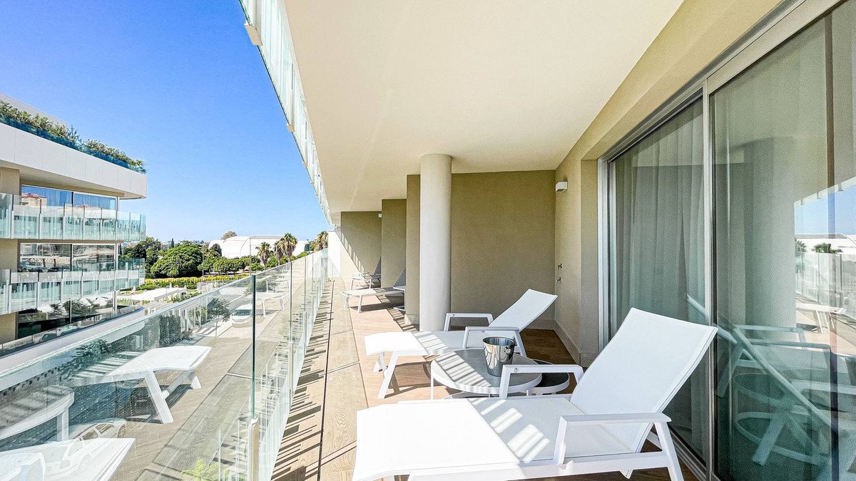 3 Bed Middle Floor Apartment in San Pedro de Alcántara