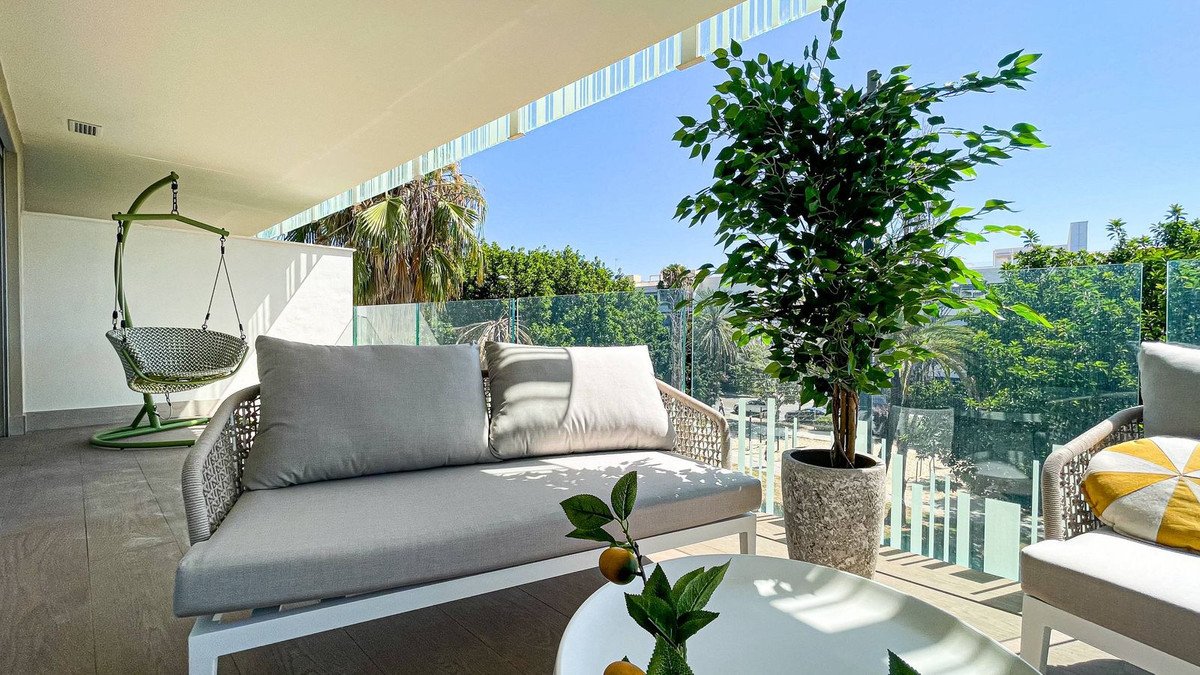 3 Bed Middle Floor Apartment in San Pedro de Alcántara