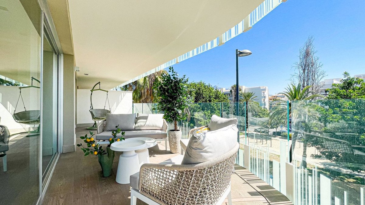 3 Bed Middle Floor Apartment in San Pedro de Alcántara