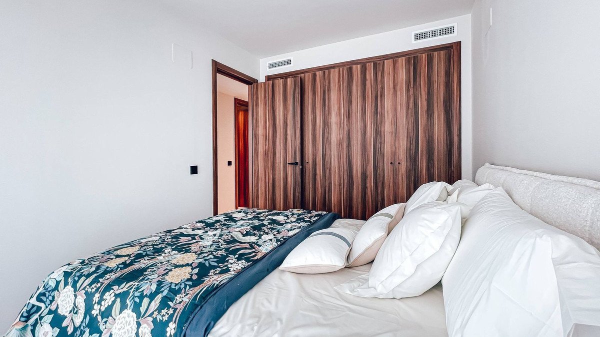 3 Bed Middle Floor Apartment in San Pedro de Alcántara