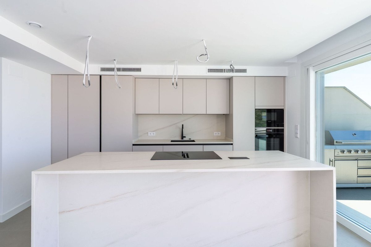 3 Bed Penthouse in Higueron