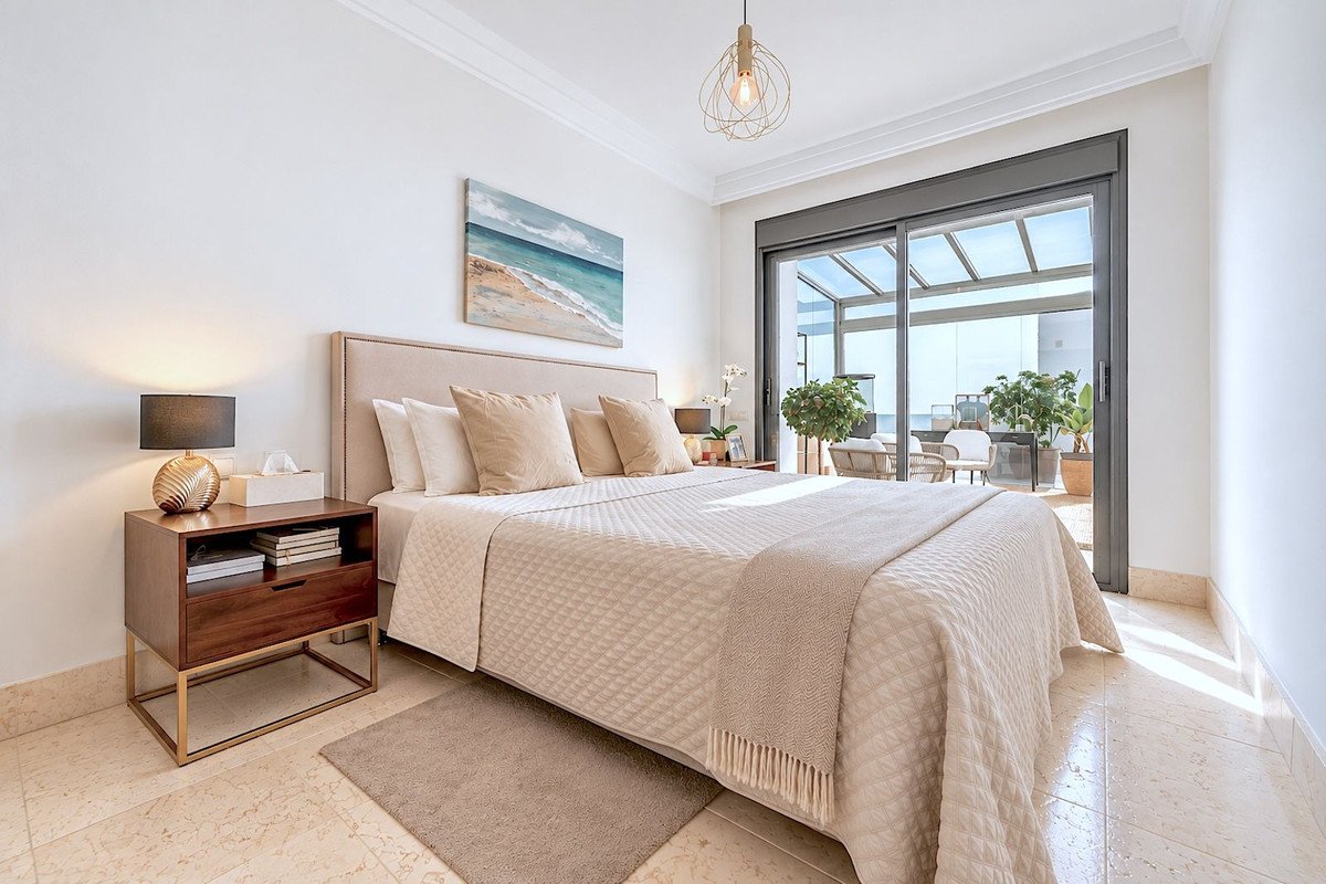 4 Bed Penthouse in Altos de los Monteros