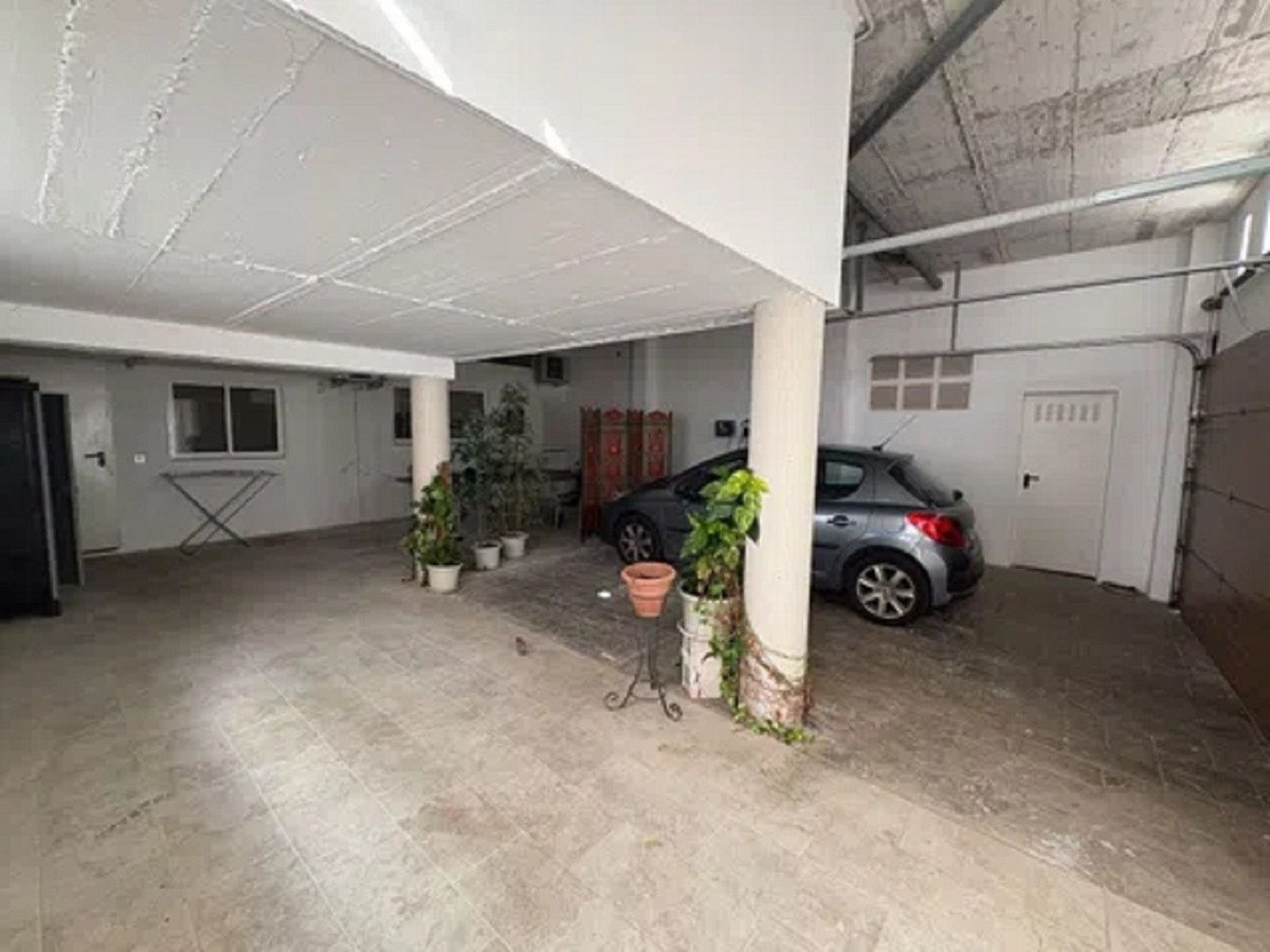 5 Bed Detached Villa in Málaga Este