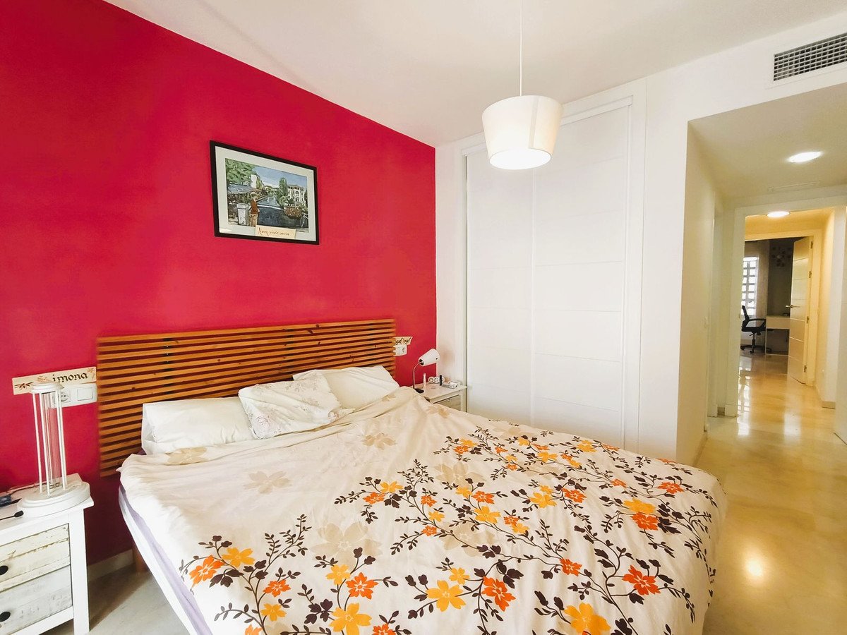 2 Bed Ground Floor Apartment in La Duquesa