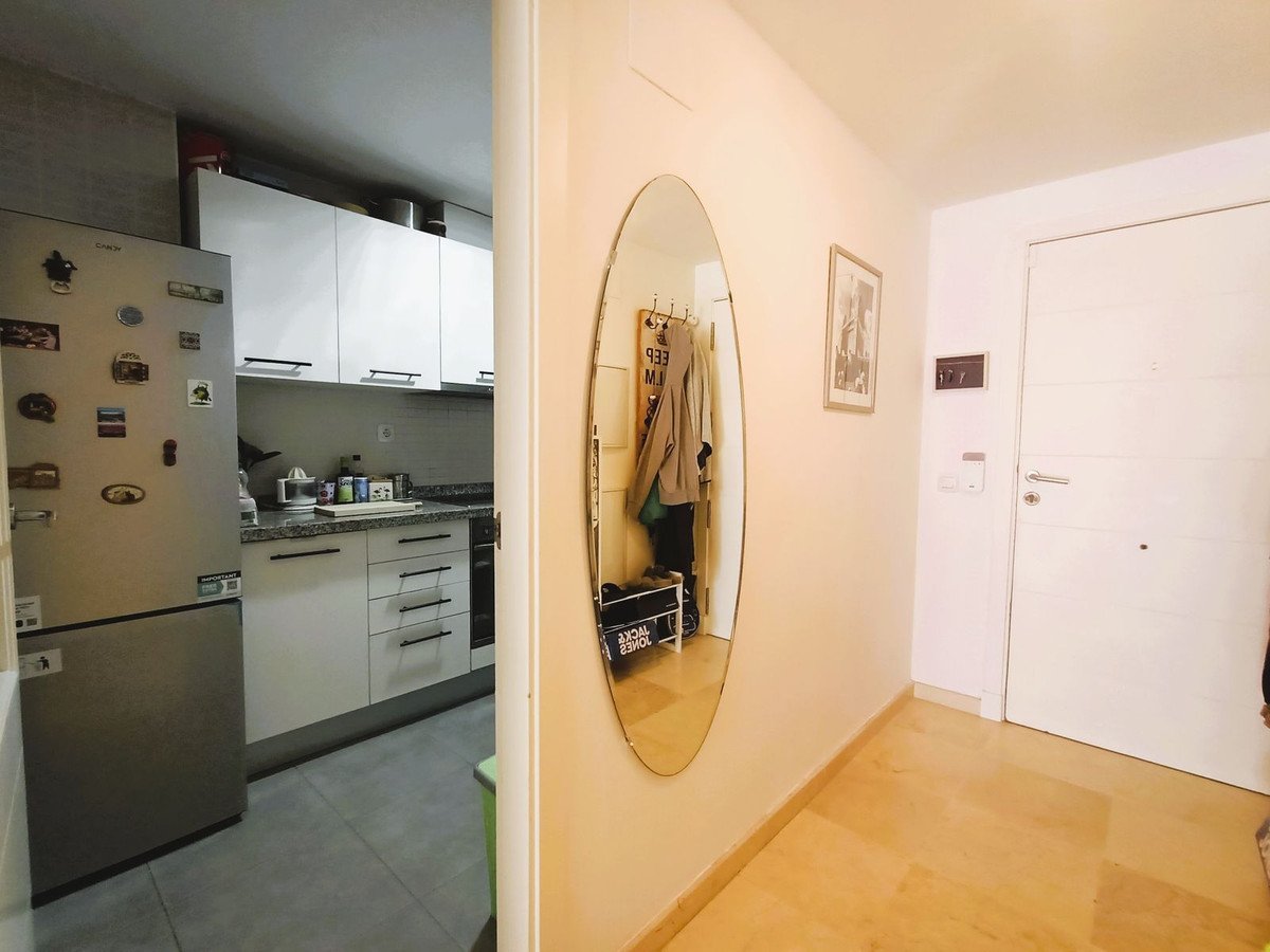 2 Bed Ground Floor Apartment in La Duquesa