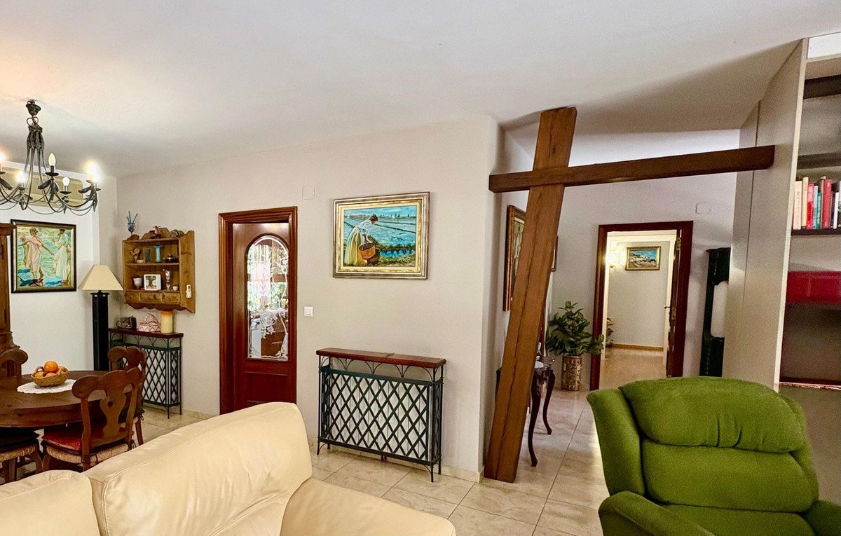 4 Bed Detached Villa in Barx