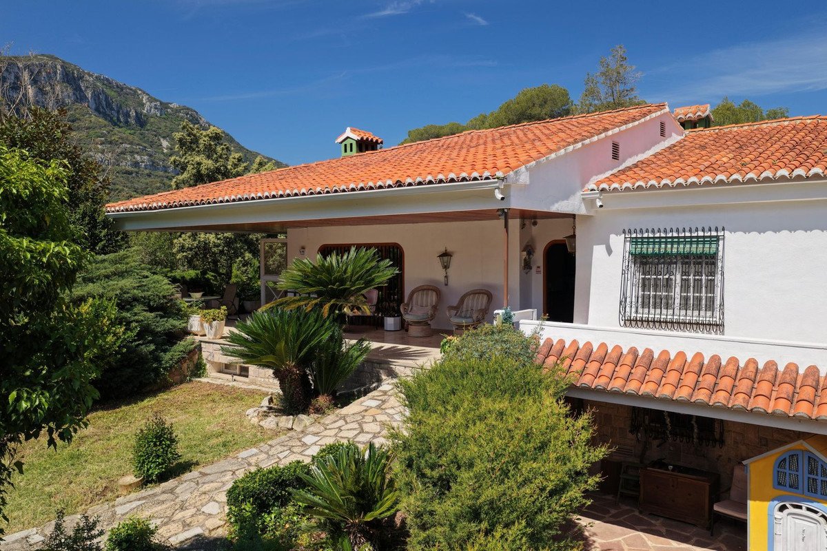 4 Bed Detached Villa in Barx