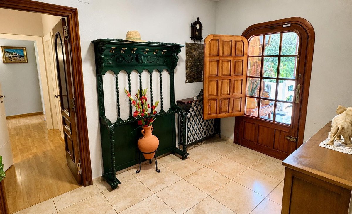 4 Bed Detached Villa in Barx