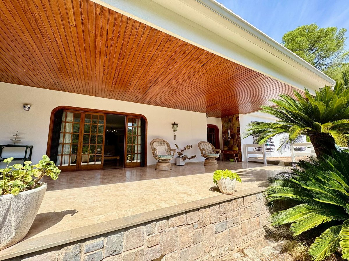 4 Bed Detached Villa in Barx