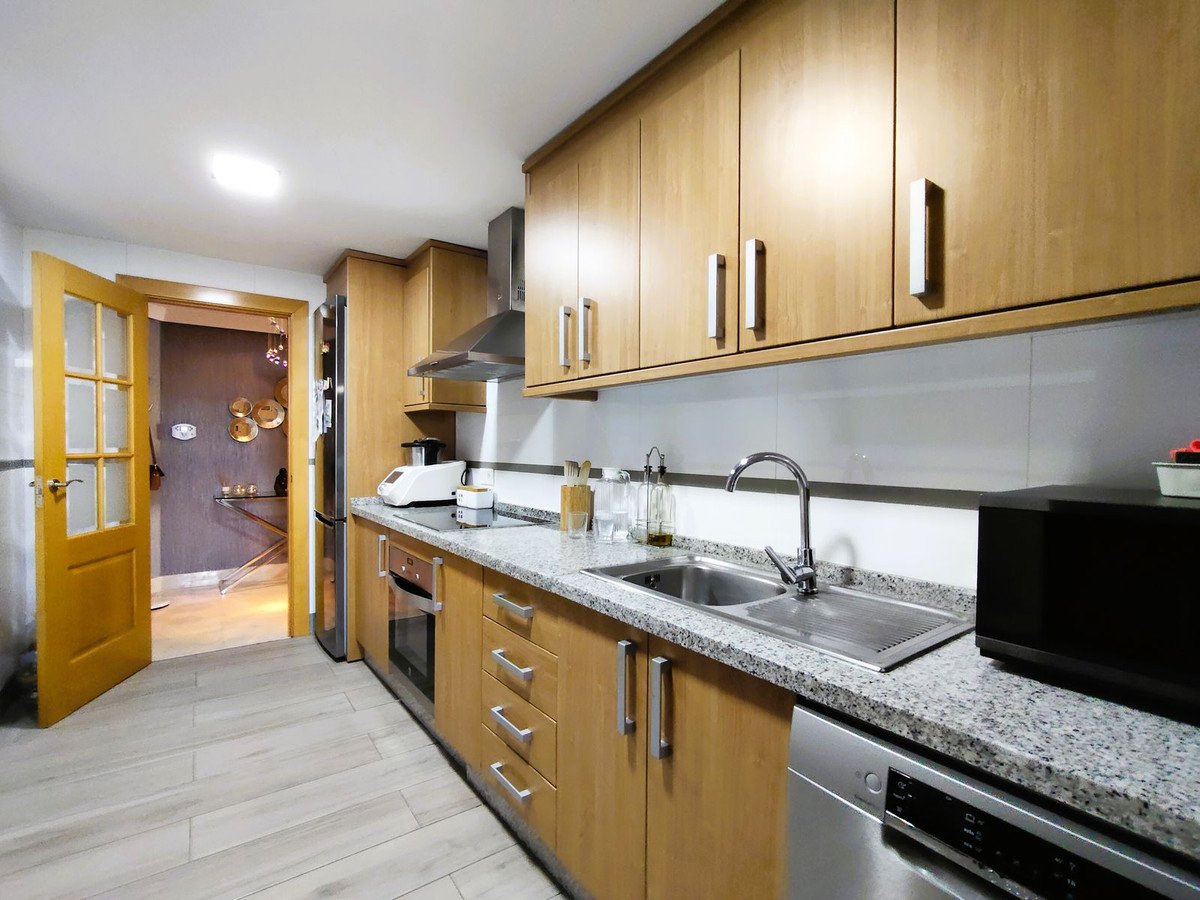 3 Bed Middle Floor Apartment in San Pedro de Alcántara