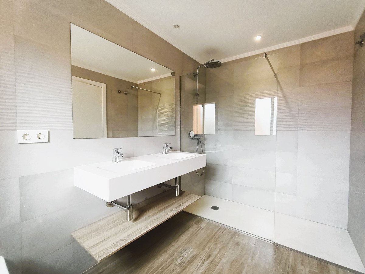 3 Bed Townhouse in El Paraiso