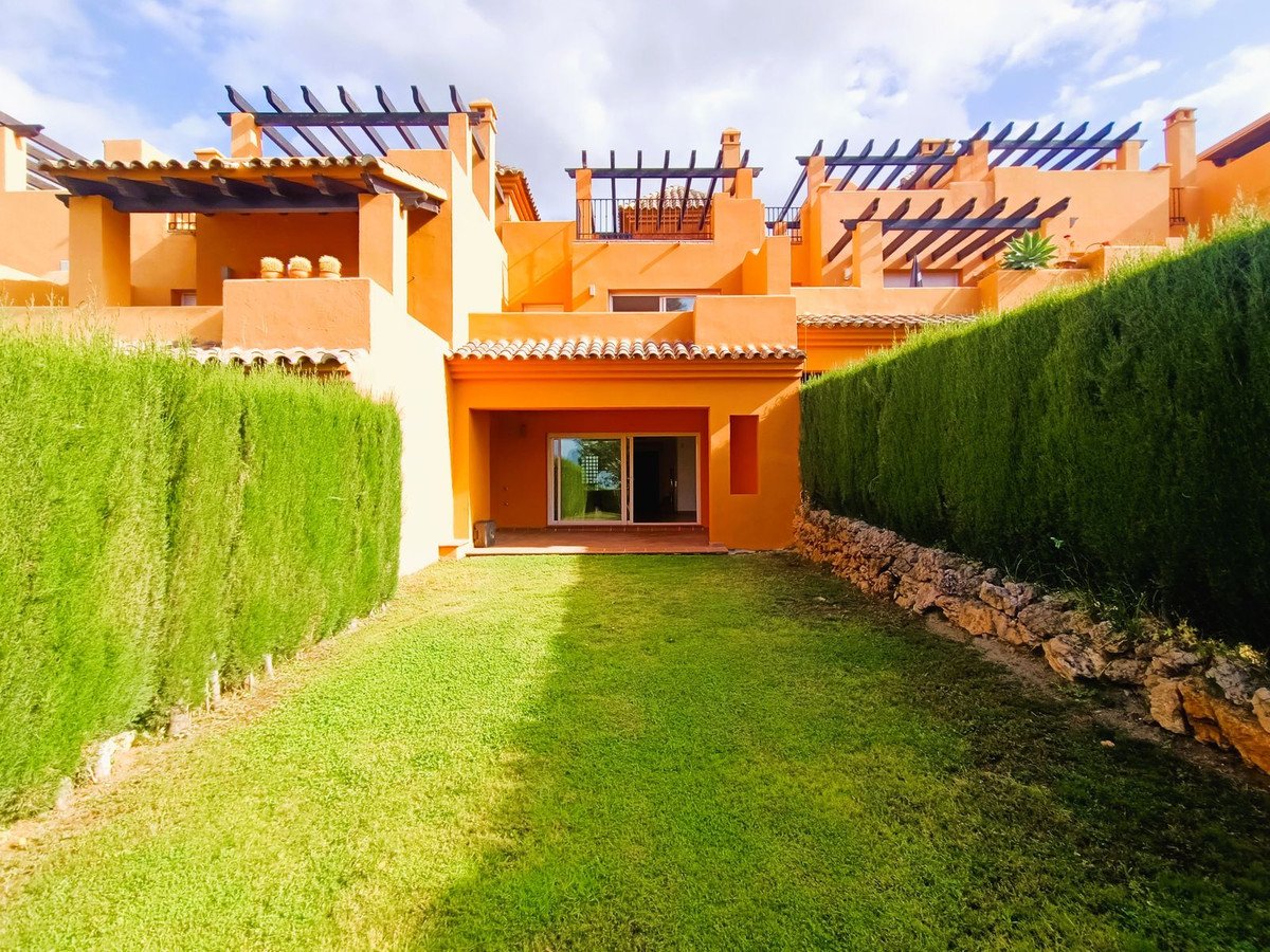 3 Bed Townhouse in El Paraiso