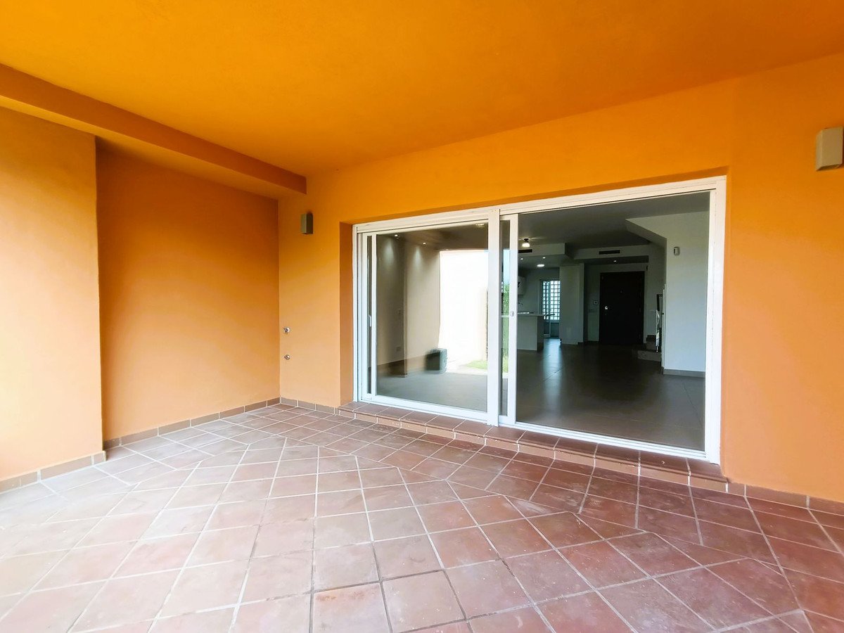 3 Bed Townhouse in El Paraiso
