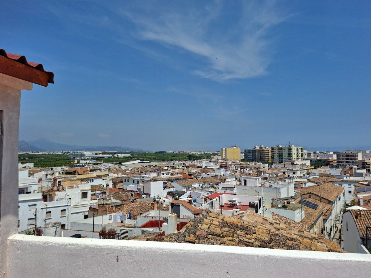 2 Bed Townhouse in Oliva