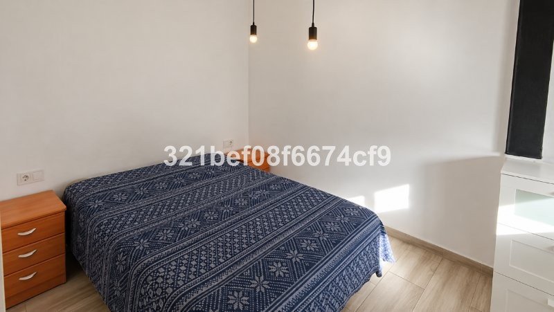 2 Bed Middle Floor Apartment in Teatinos