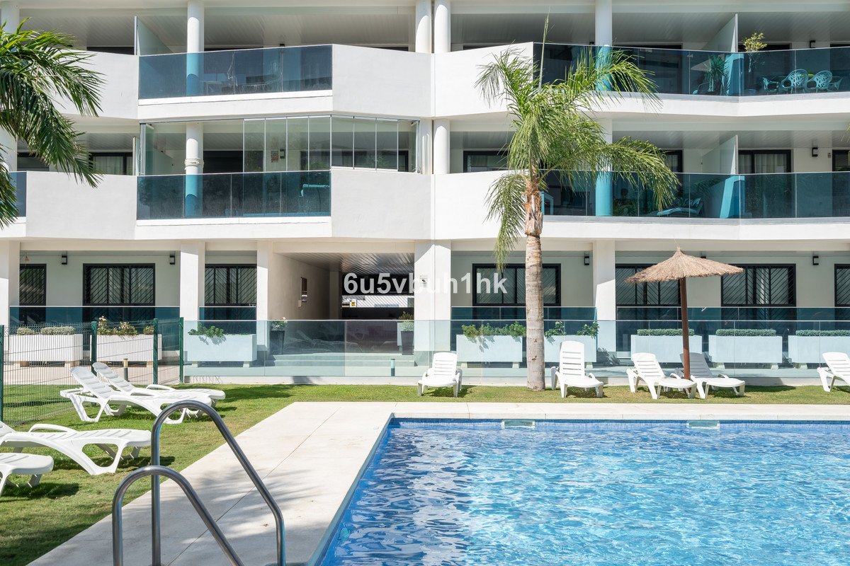1 Bed Middle Floor Apartment in Las Lagunas