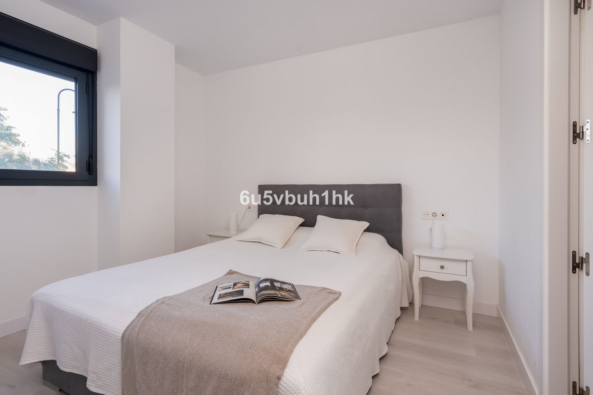 1 Bed Middle Floor Apartment in Las Lagunas