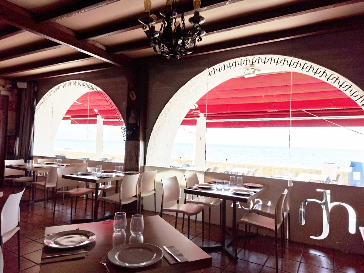 Restaurant in Playa