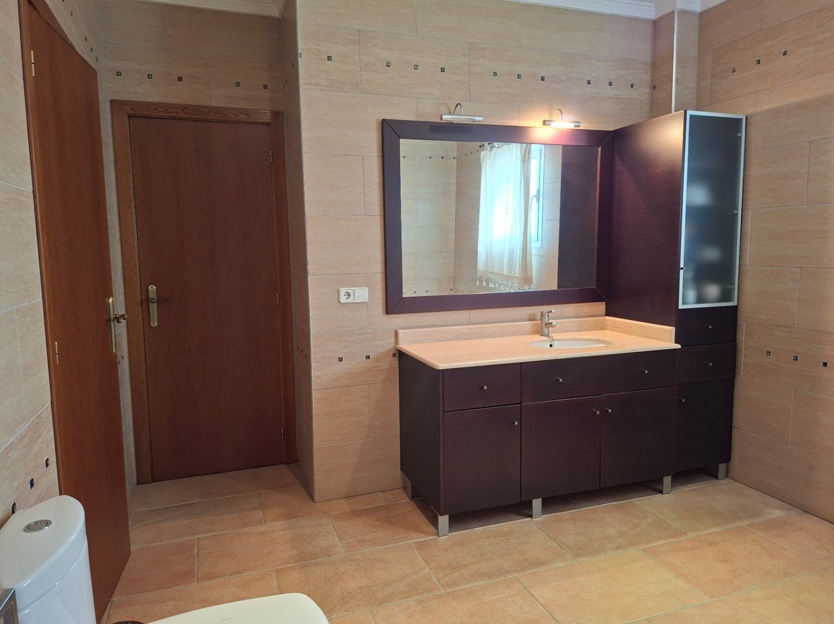 3 Bed Detached Villa in Playa
