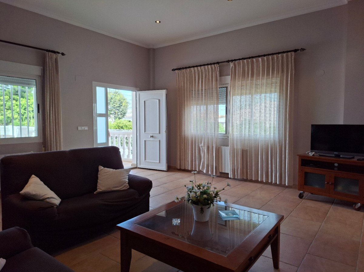 3 Bed Detached Villa in Playa