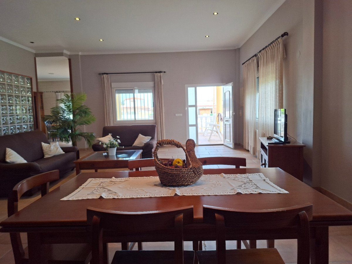 3 Bed Detached Villa in Playa