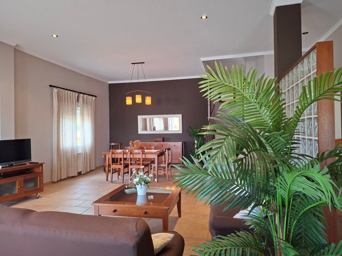 3 Bed Detached Villa in Playa
