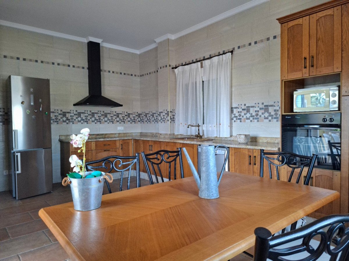 3 Bed Detached Villa in Playa