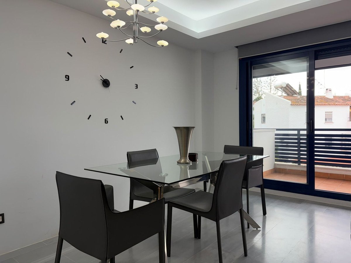 3 Bed Middle Floor Apartment in Estepona
