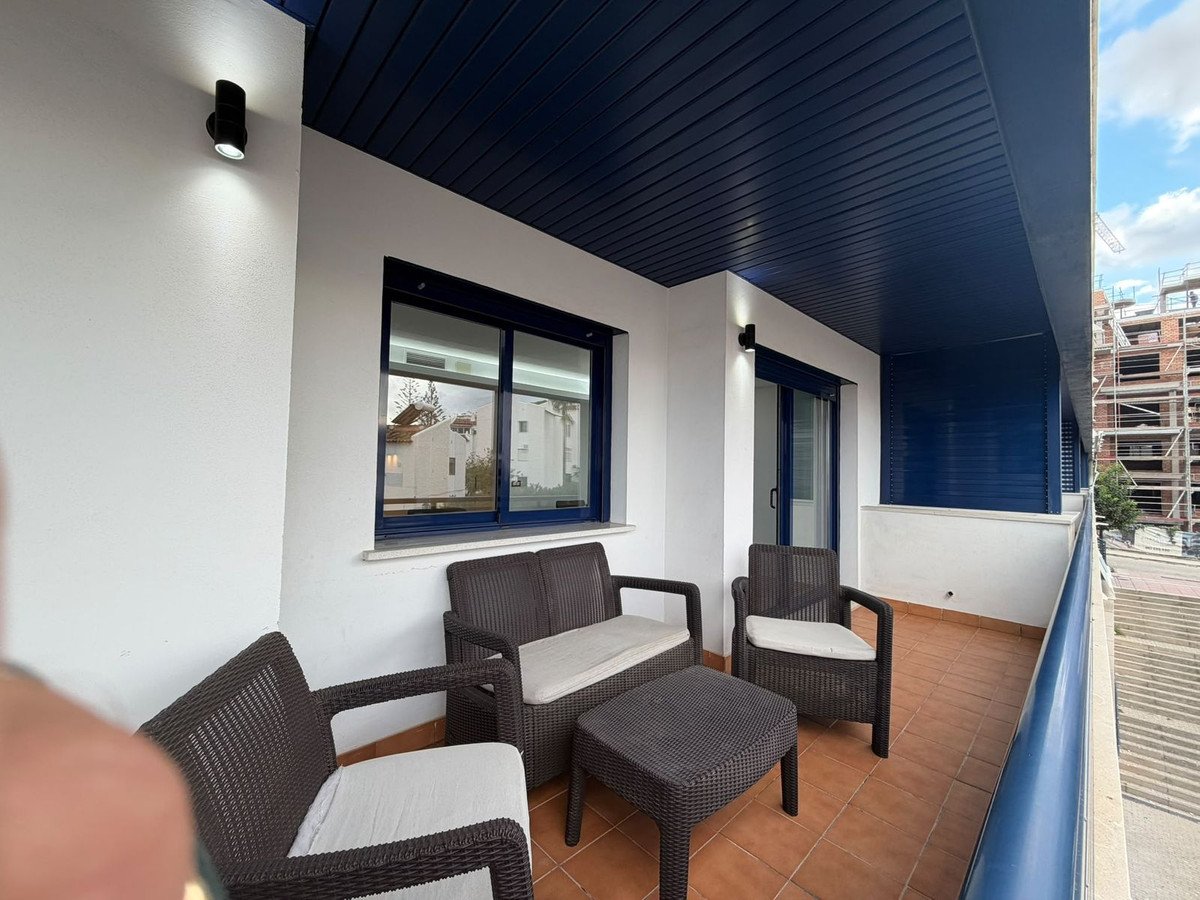 3 Bed Middle Floor Apartment in Estepona