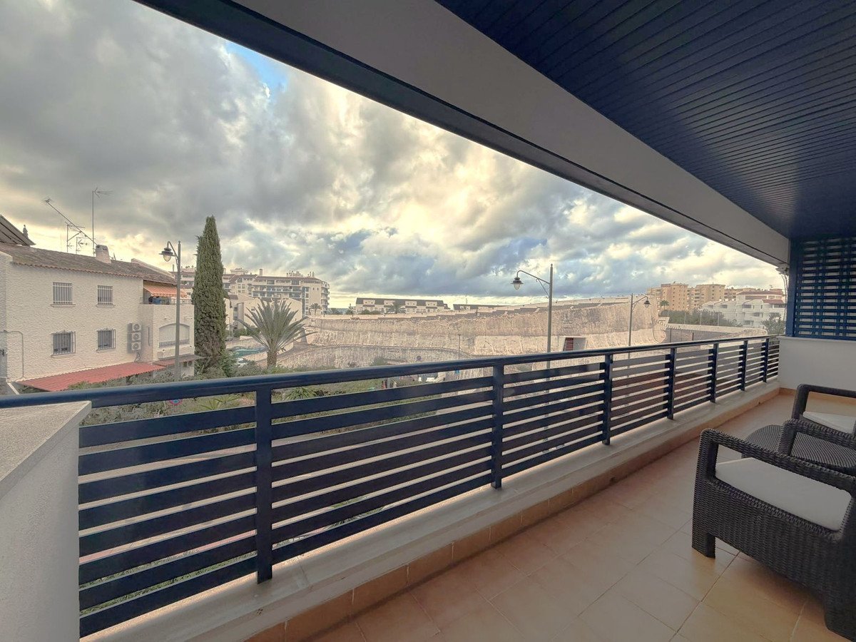 3 Bed Middle Floor Apartment in Estepona