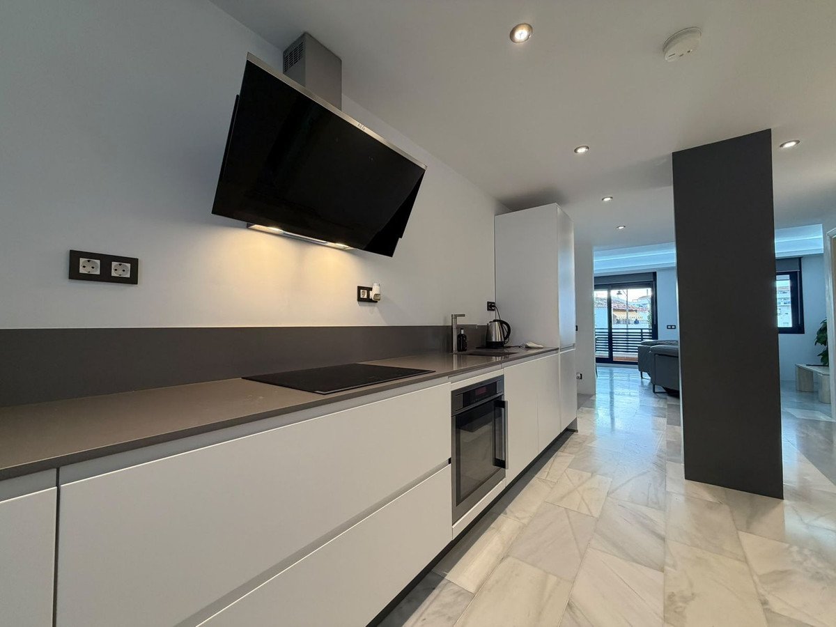 3 Bed Middle Floor Apartment in Estepona