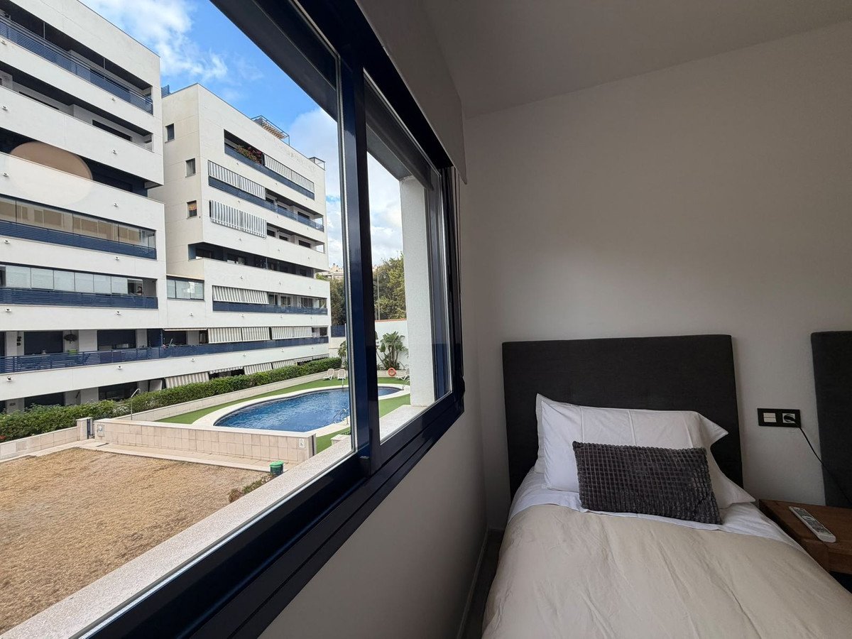 3 Bed Middle Floor Apartment in Estepona
