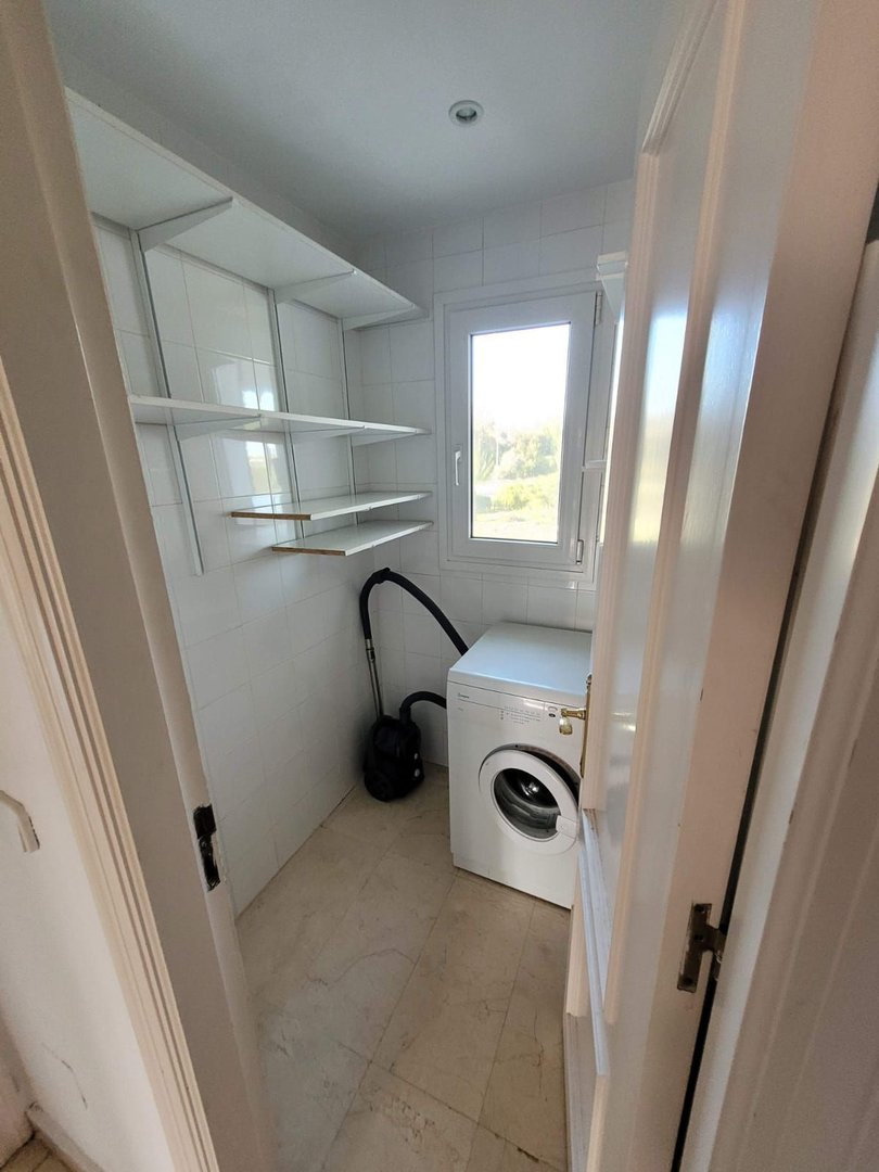 3 Bed Middle Floor Apartment in Estepona